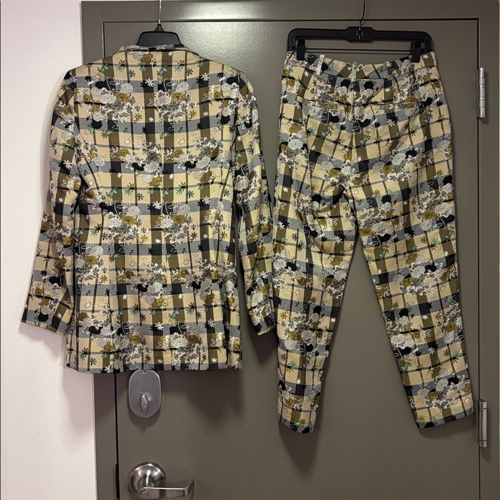 Zara Basic Beige Floral Patterned Suit - image 3